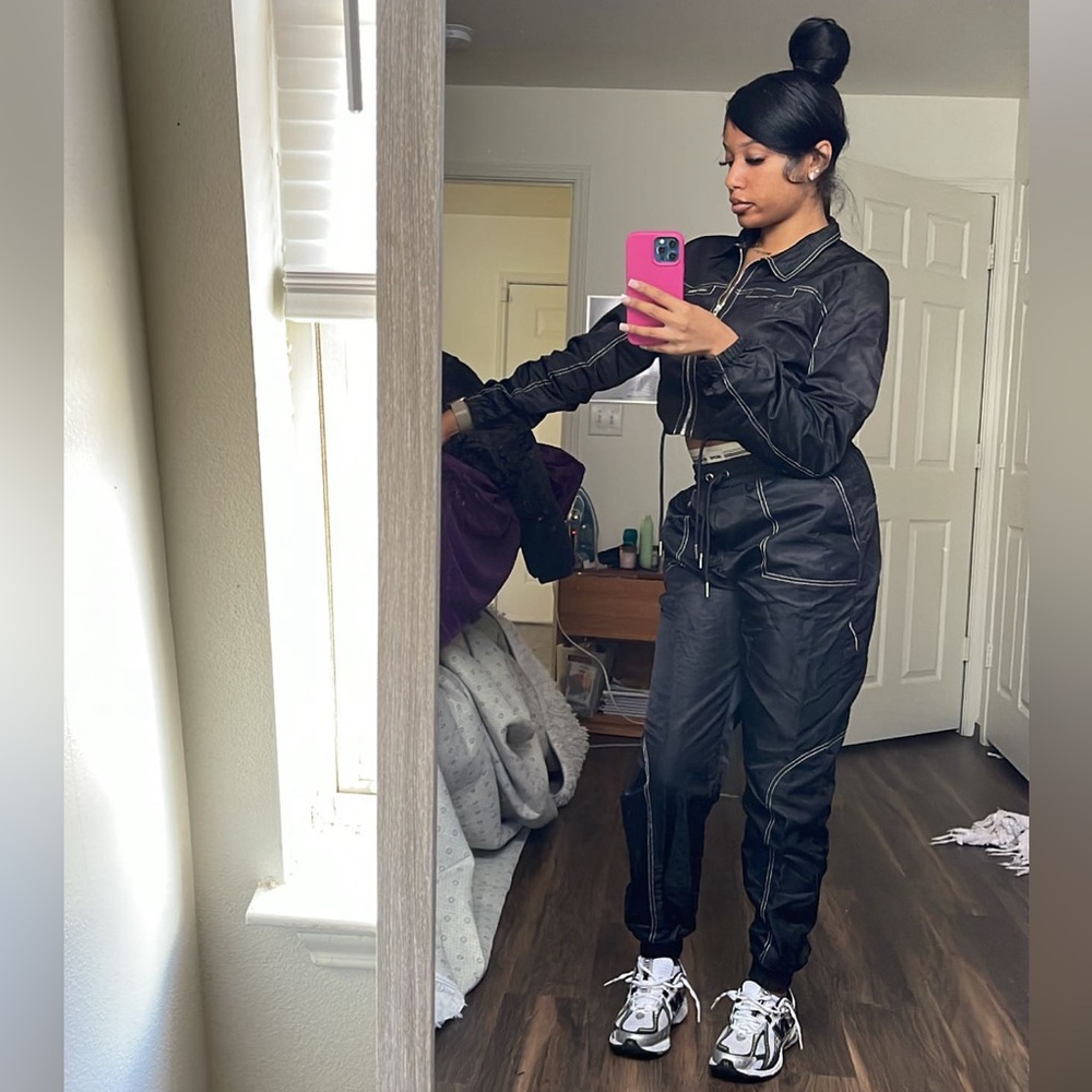 Mani tracksuit (top n bottom together)